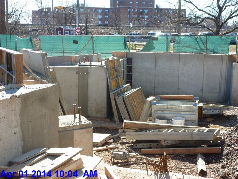 Stripped foundation walls at Monumental Stairs Facing South (800x600)